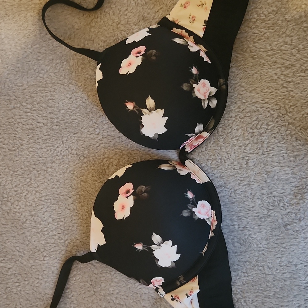 Victorias Secret PINK 32C Pushup Bra